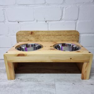 Futterbar M<br>Kiefer mit Dekor